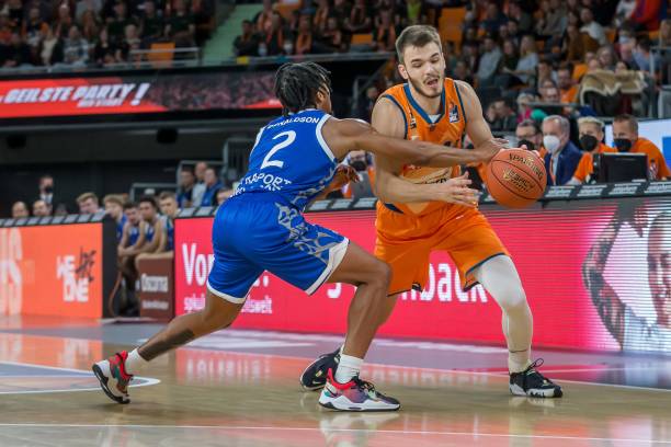 更展现出 更展现出