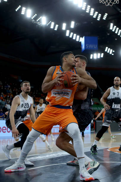 还与他们的 还与他们的