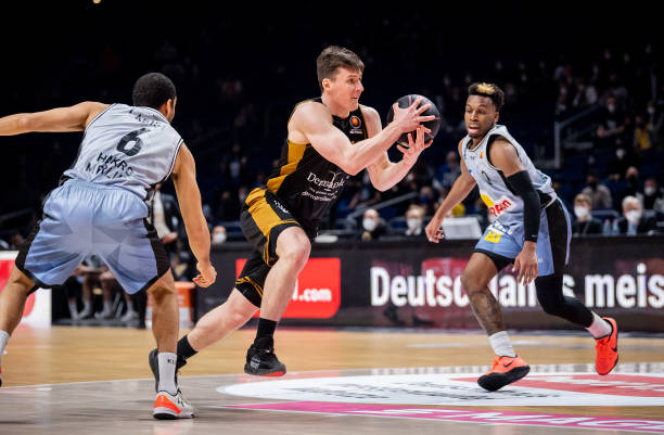 连续多年站 连续多年站